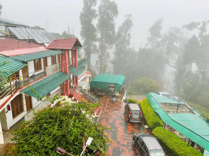 Bask in the Glow of Kodai Sunshine Resort: Your Hilltop Family Escape