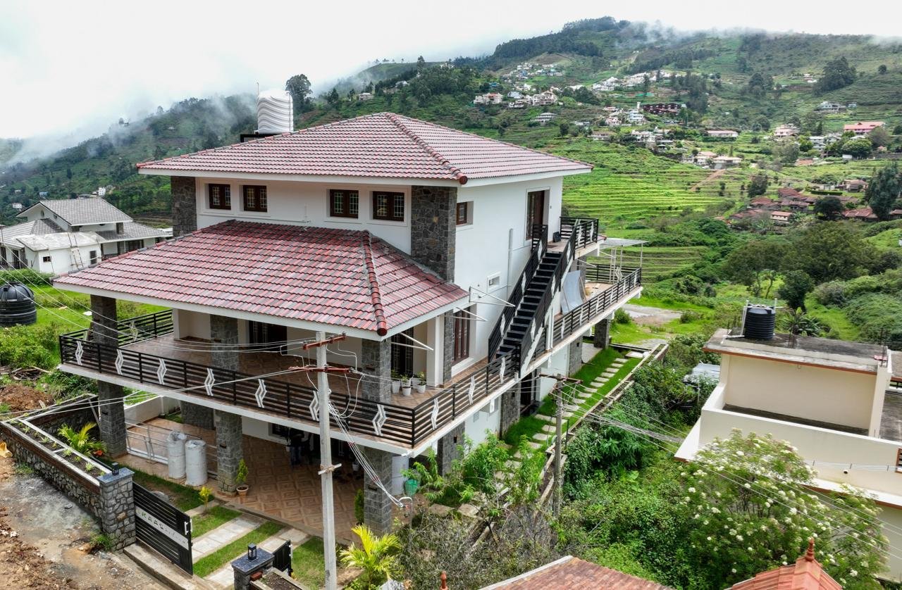 Nirakaas Hideout Kodaikanal 2026'