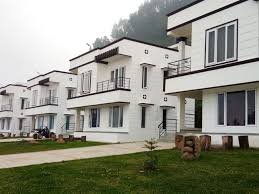 Sixteen Degrees Resort: A Contemporary Hillside Escape | Room Cost Starts From ₹3,800